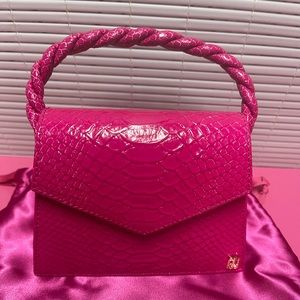 Anima Iris Fuchsia ZaZa with braided handle